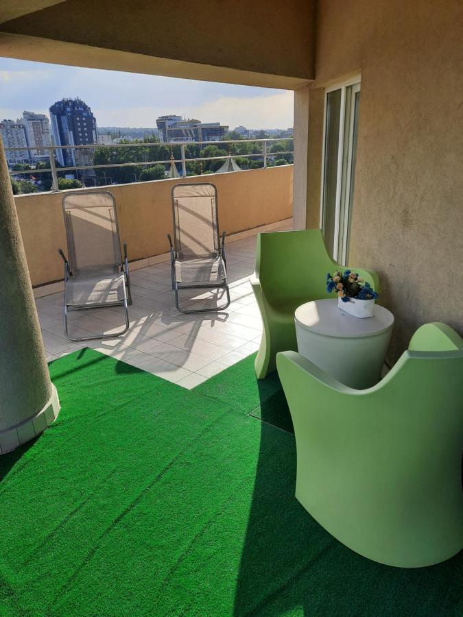 Apartament With Terras Κισινάου Εξωτερικό φωτογραφία