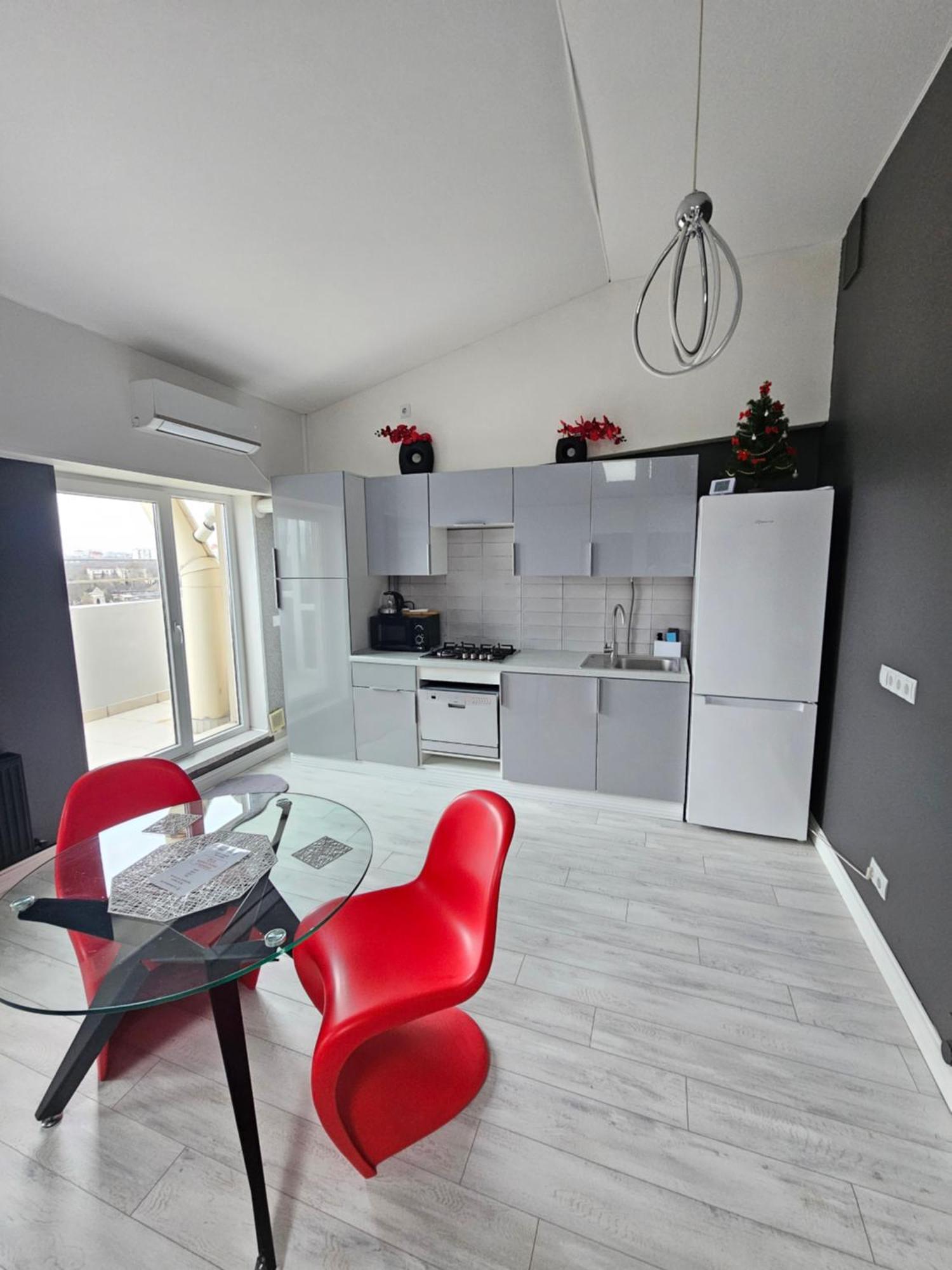 Apartament With Terras Κισινάου Εξωτερικό φωτογραφία