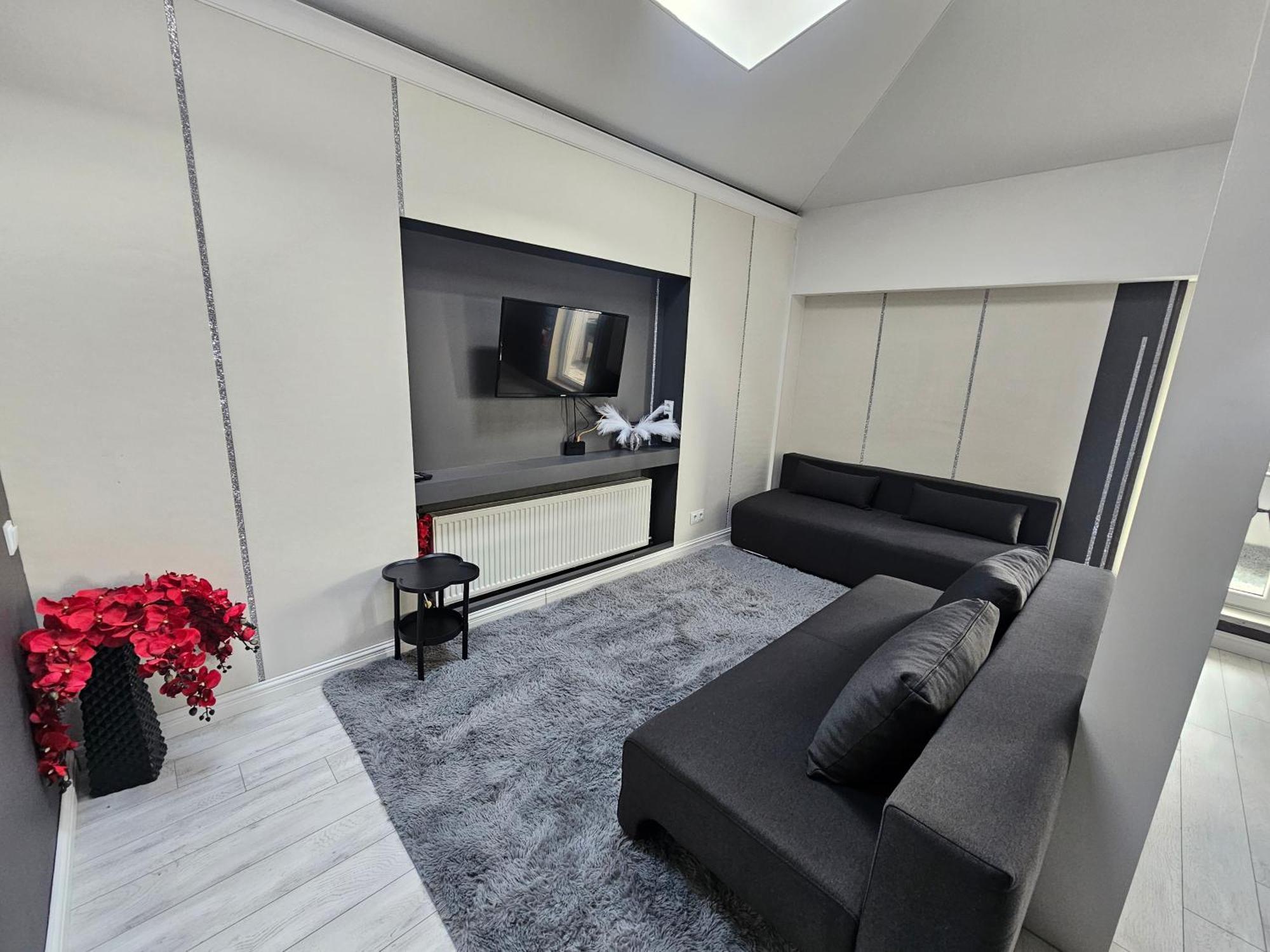Apartament With Terras Κισινάου Εξωτερικό φωτογραφία