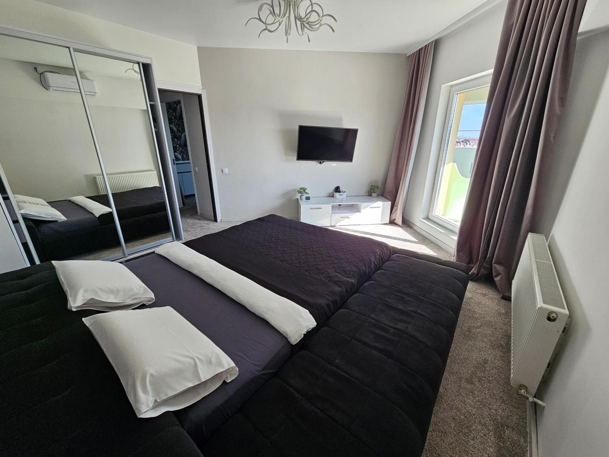 Apartament With Terras Κισινάου Εξωτερικό φωτογραφία