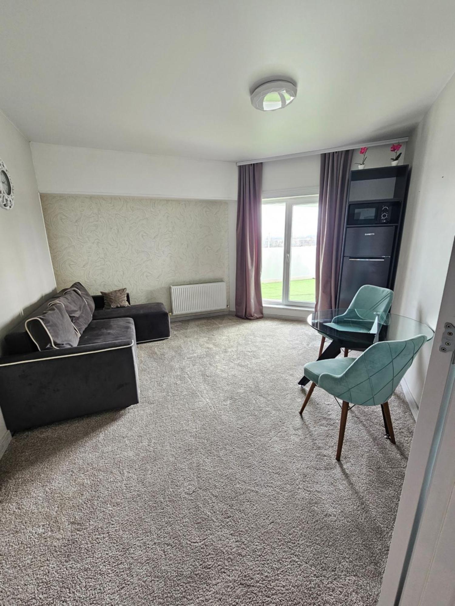 Apartament With Terras Κισινάου Εξωτερικό φωτογραφία