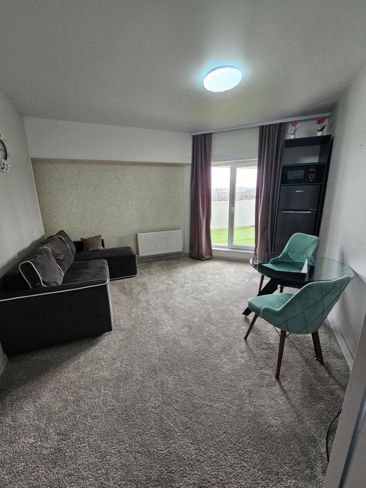 Apartament With Terras Κισινάου Εξωτερικό φωτογραφία